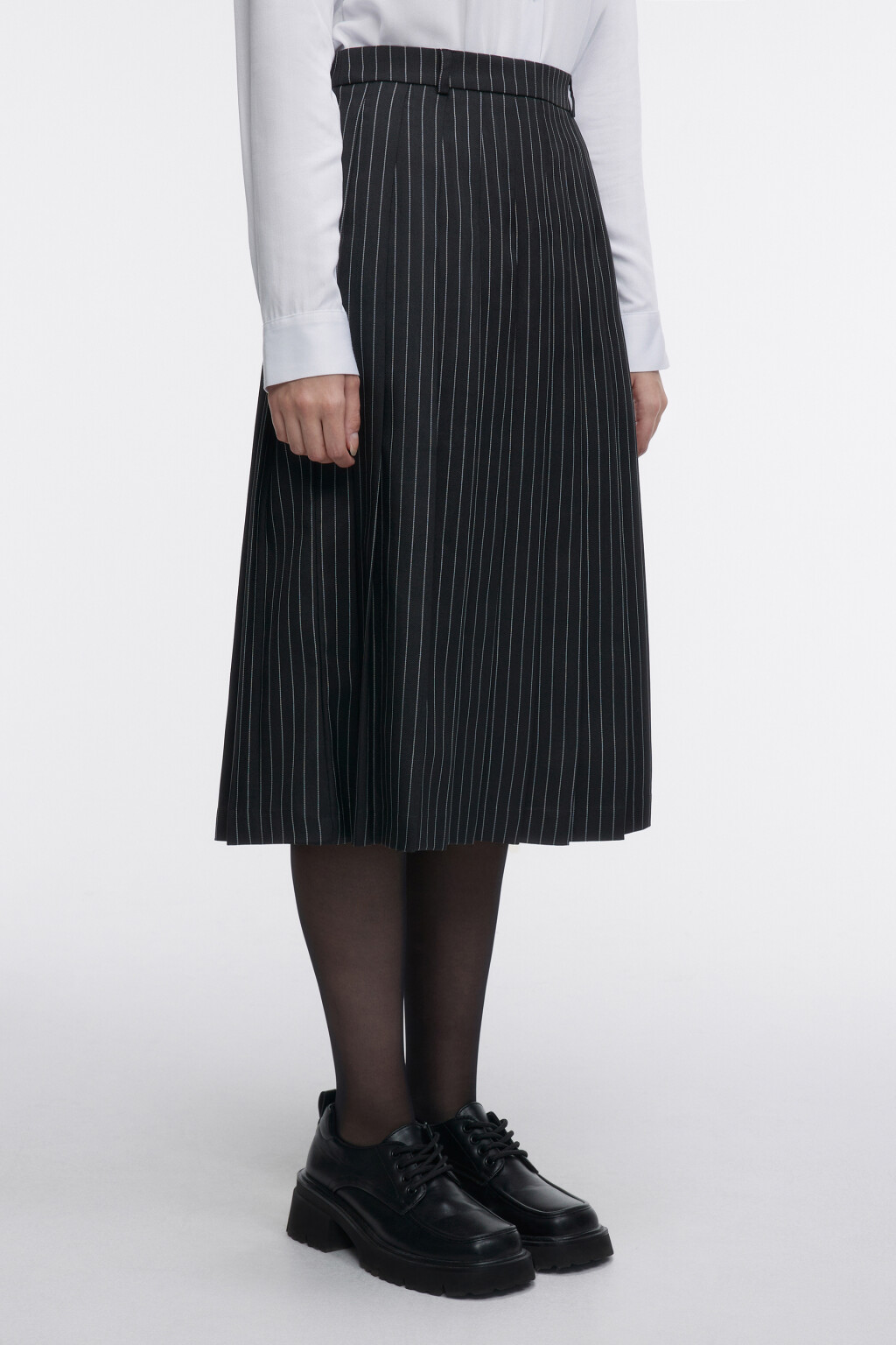 Юбка миди костюмная плиссированная в полоску - цвет черный - 3