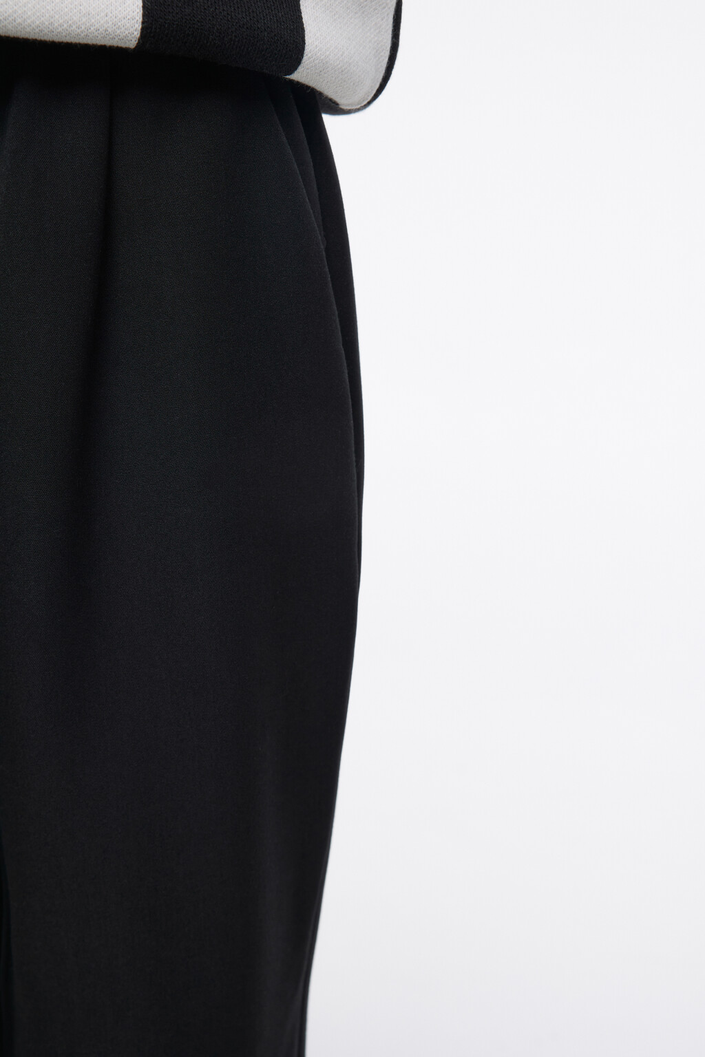 Брюки-чинос костюмные с поясом на завязках - цвет черный - 5