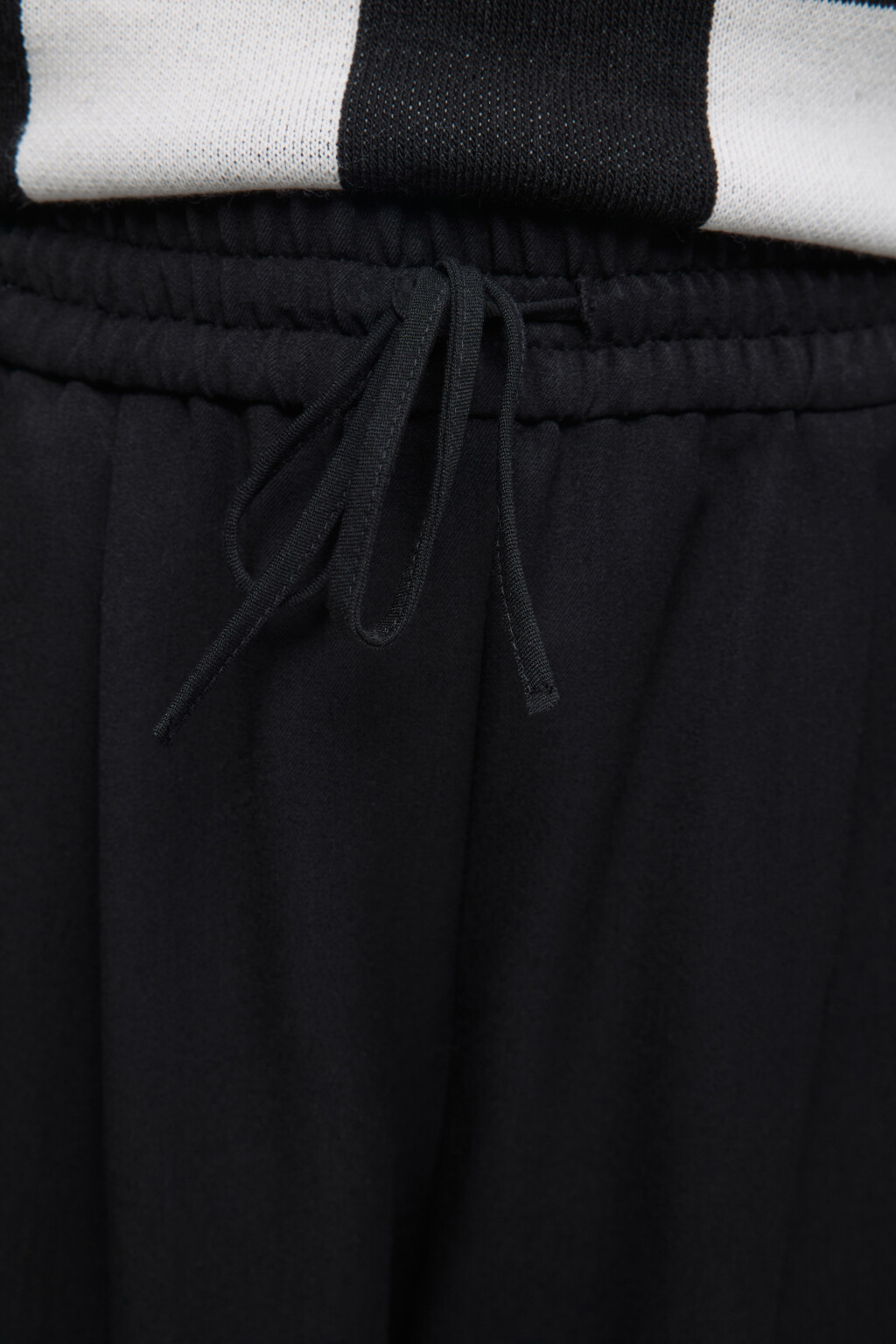 Брюки-чинос костюмные с поясом на завязках - цвет черный - 6