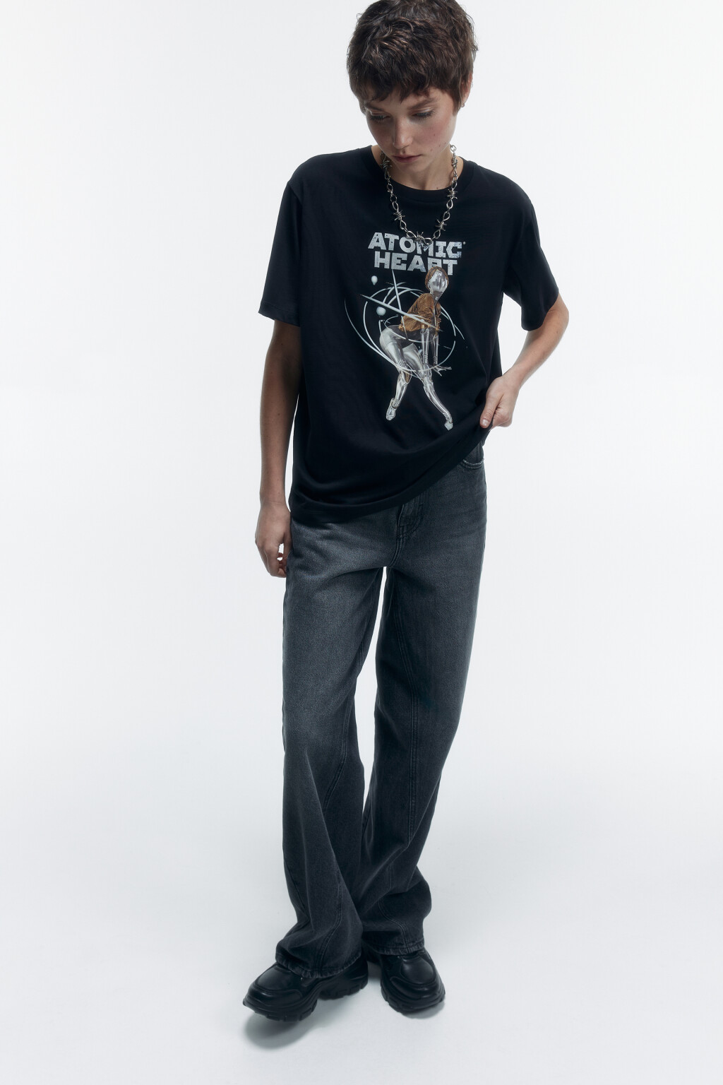 Футболка oversize хлопковая с принтом Atomic Heart - цвет черный - 7