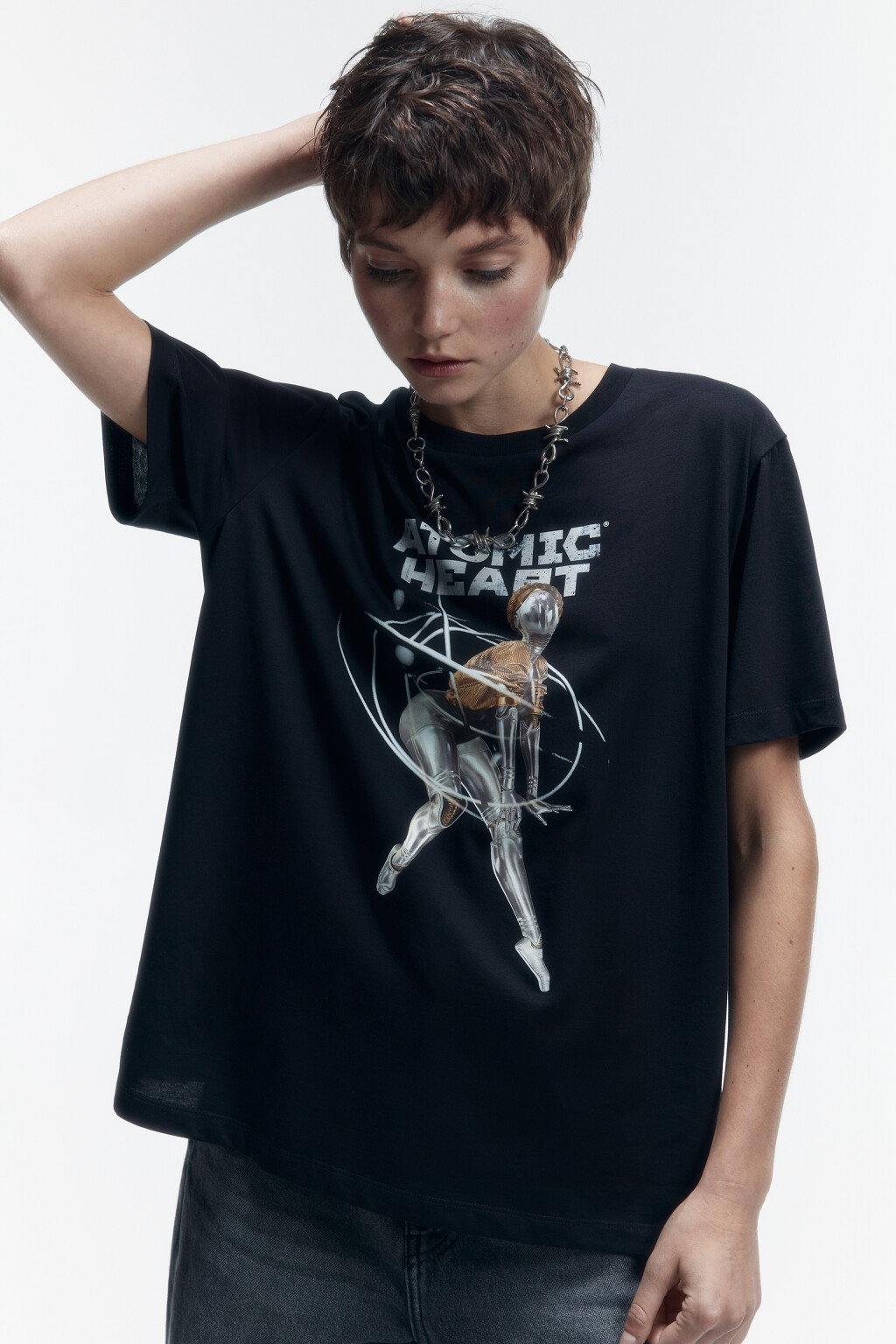 Футболка oversize хлопковая с принтом Atomic Heart - цвет черный - 2