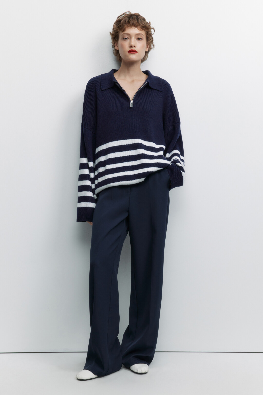 Свитер oversize с воротником-стойкой на молнии - цвет синий - 5