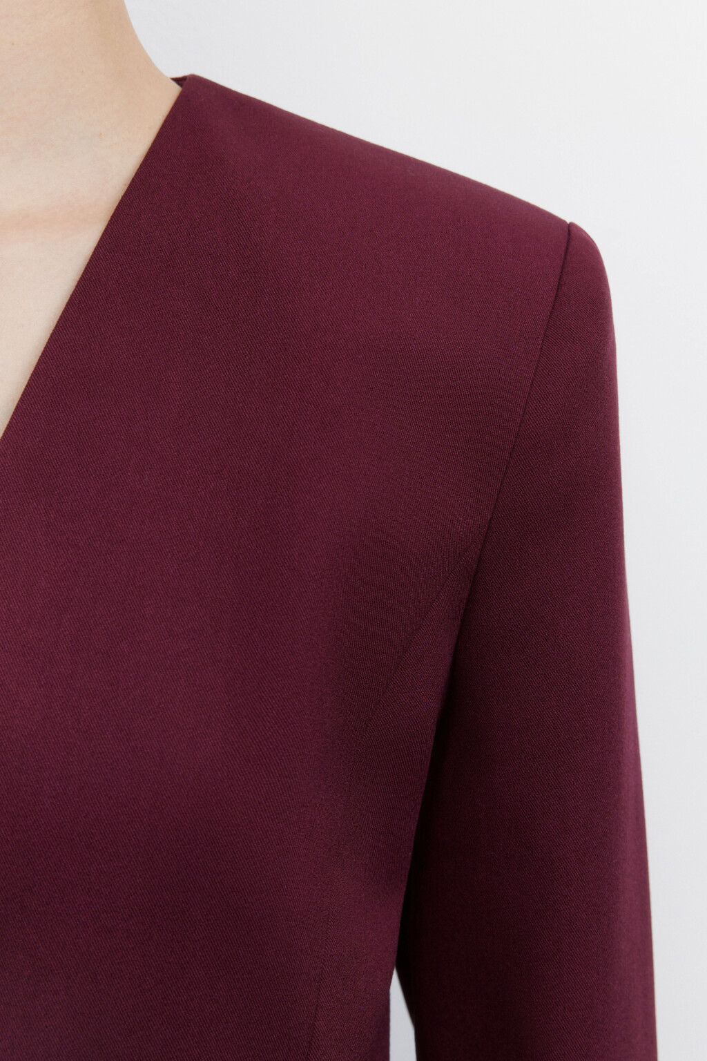 Пиджак укороченный однобортный с V-вырезом - цвет бордовый - 6