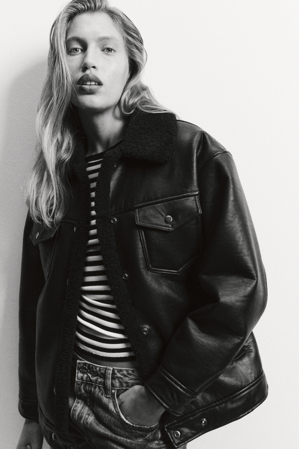 Куртка-дубленка утепленная с меховым воротником - цвет черный - 10