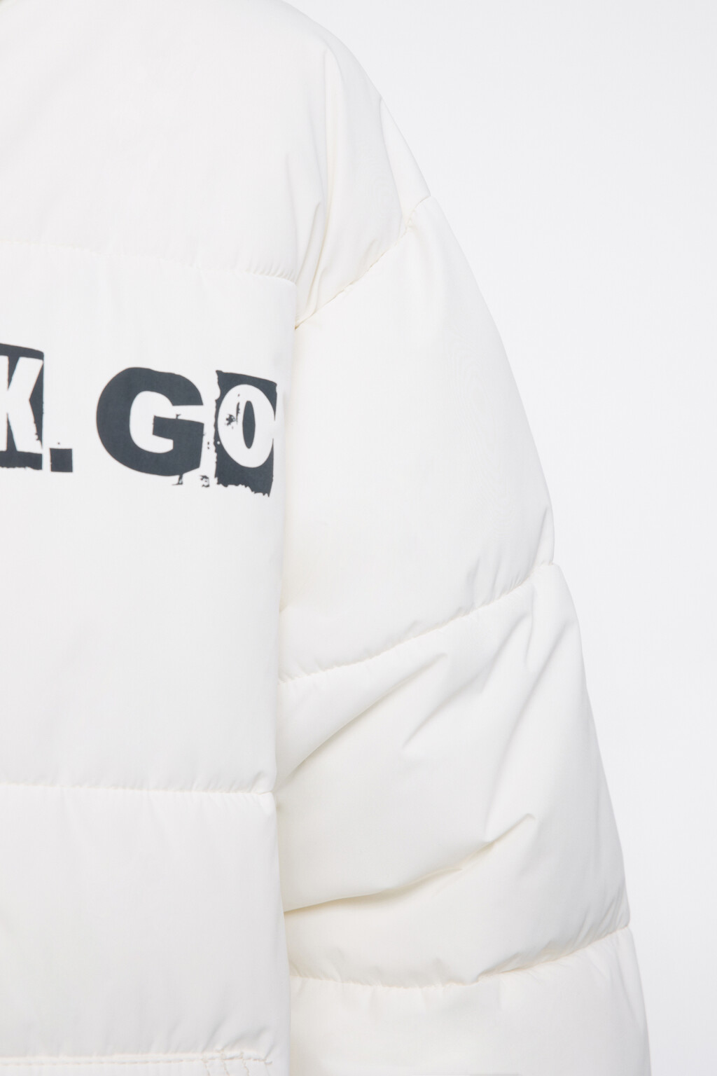 Куртка oversize короткая утепленная с капюшоном - цвет молочный - 6