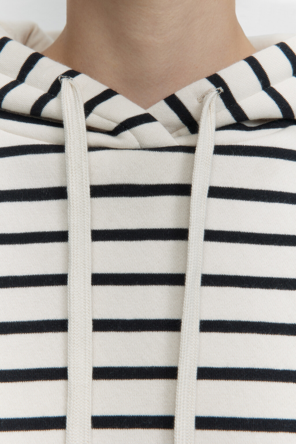 Худи oversize утепленная в полоску с капюшоном - цвет черный - 5