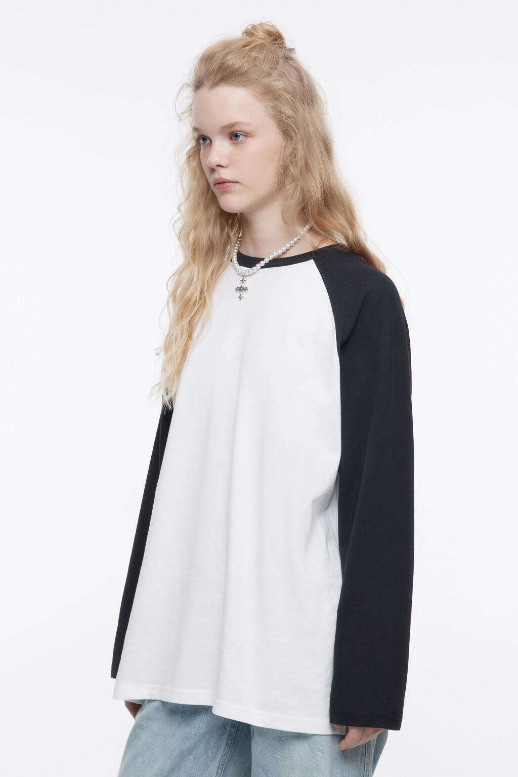 Лонгслив oversize с контрастными рукавами реглан - цвет черный - 3