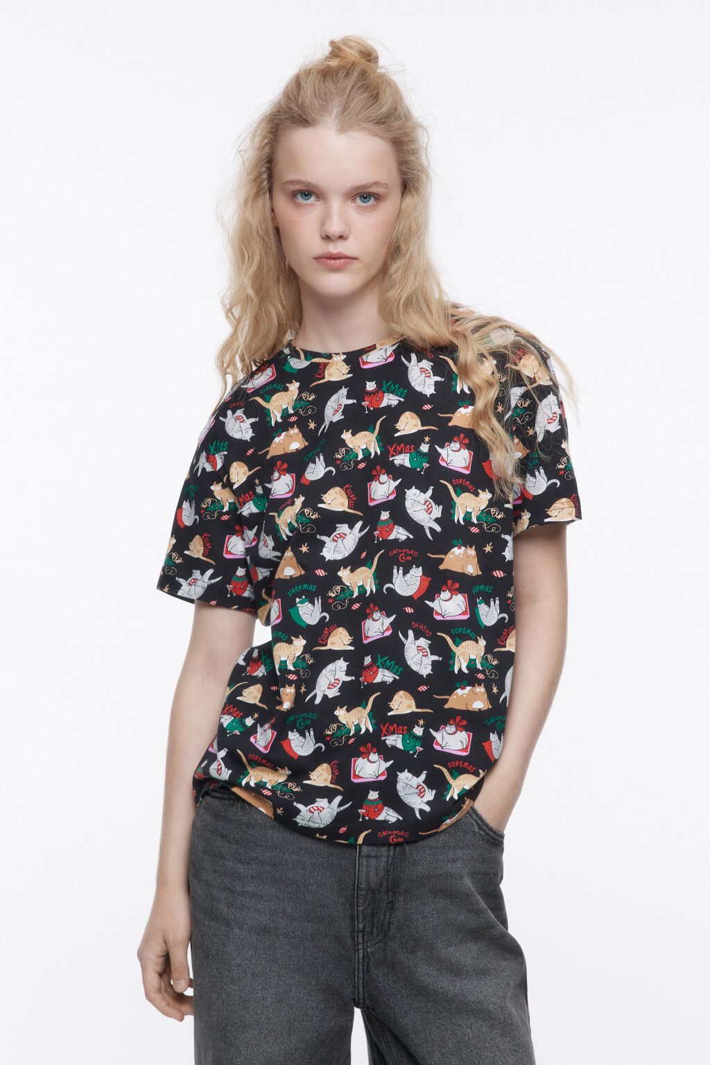 Футболка хлопковая с новогодним принтом - цвет черный - 1