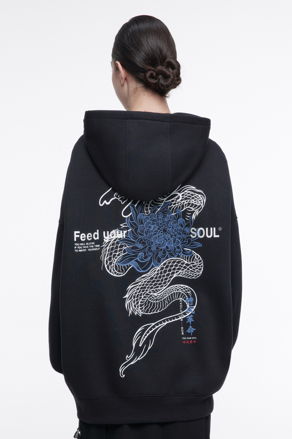 Худи oversize утепленная с капюшоном и драконом - цвет черный - 5