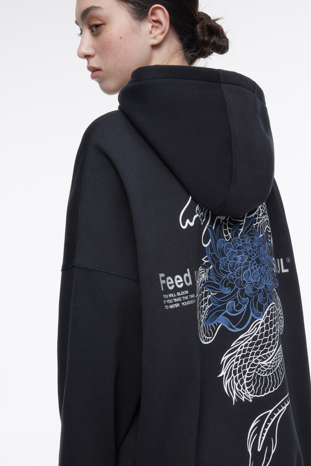 Худи oversize утепленная с капюшоном и драконом - цвет черный - 1