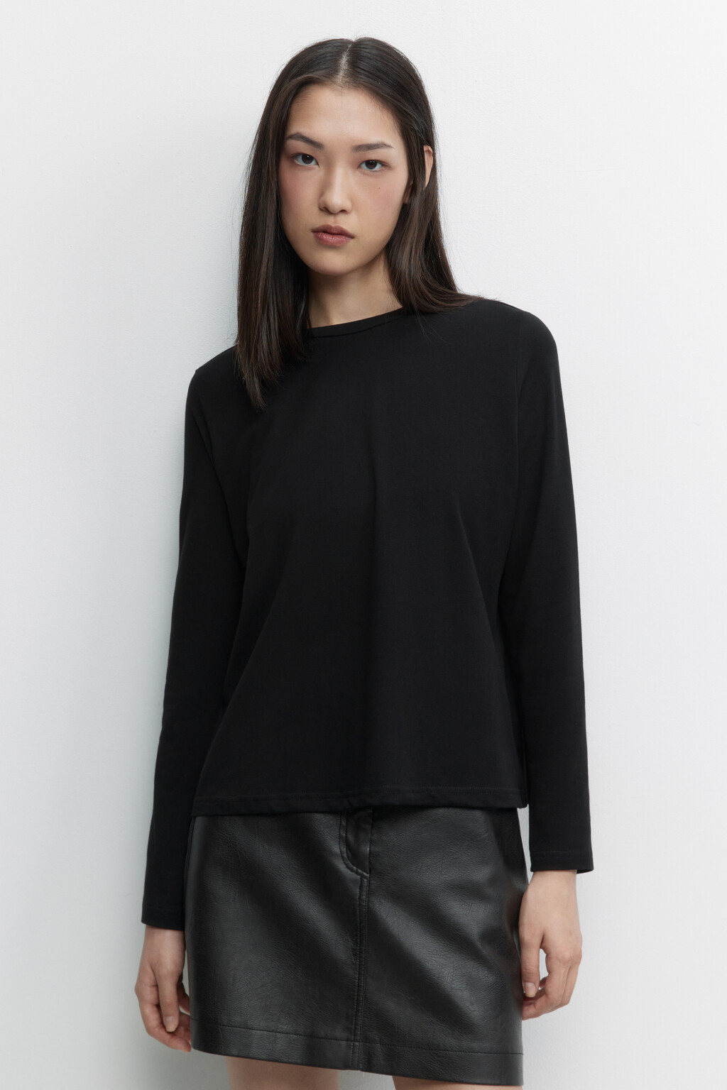 Лонгслив прямой хлопковый в базовых цветах - цвет черный - 3