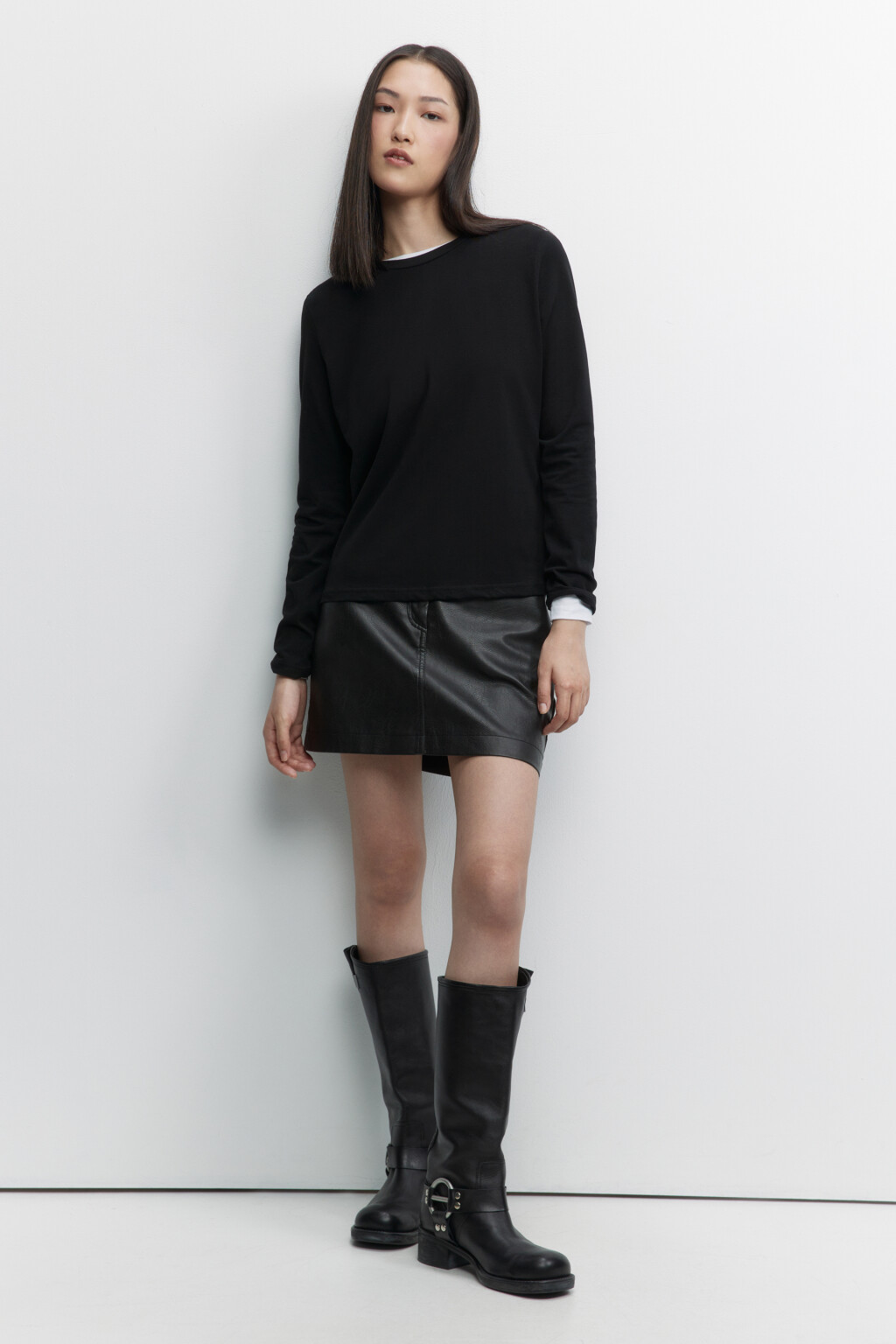 Лонгслив прямой хлопковый в базовых цветах - цвет черный - 6