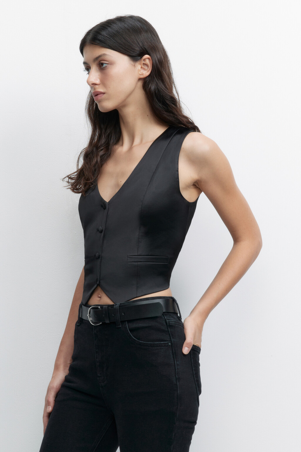 Жилет костюмный из атласной ткани - цвет черный - 2