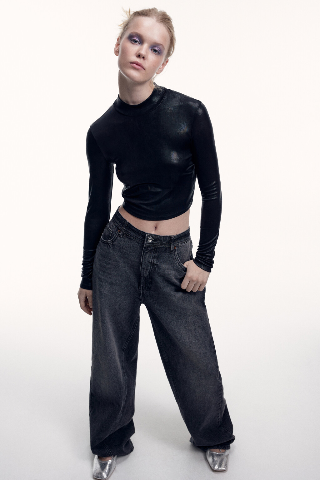 Топ-лонгслив облегающий из блестящей ткани - цвет черный - 1