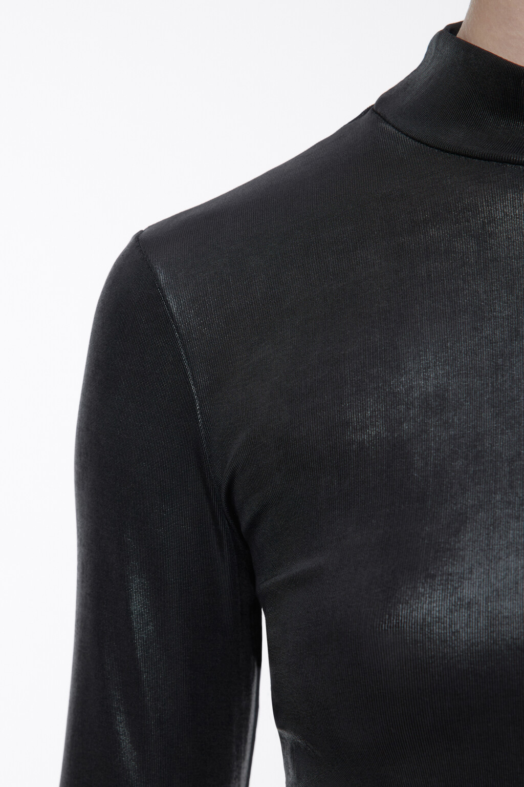 Топ-лонгслив облегающий из блестящей ткани - цвет черный - 8