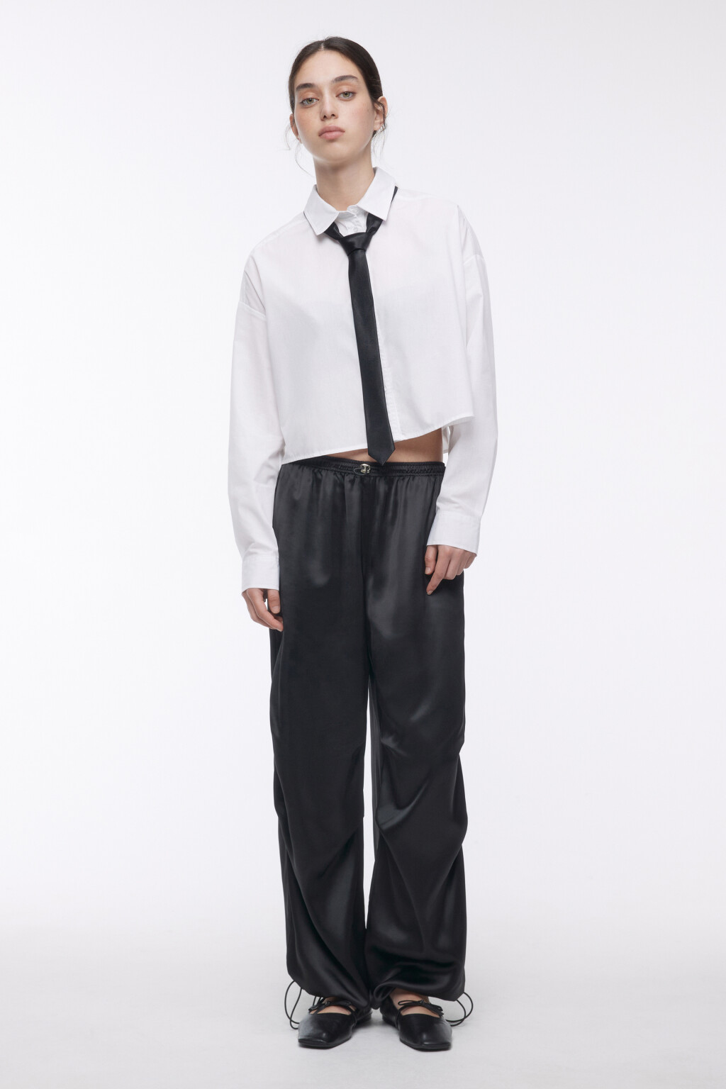 Брюки-парашюты атласные с драпировками - цвет черный - 5