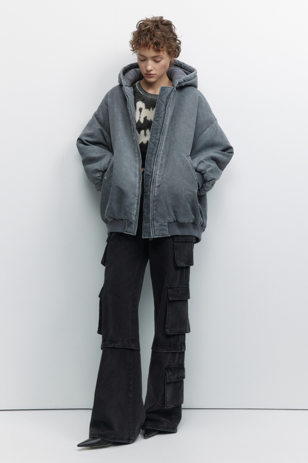 Куртка-бомбер с капюшоном и состаренным эффектом - цвет серый - 4