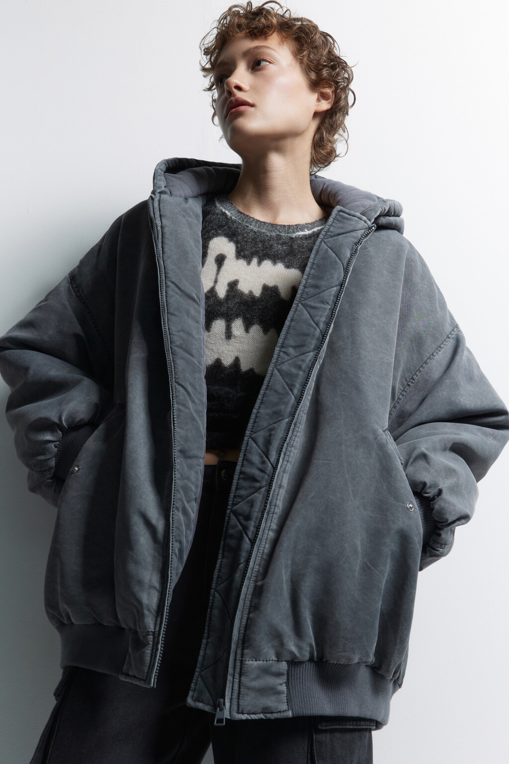 Куртка-бомбер с капюшоном и состаренным эффектом - цвет серый - 6