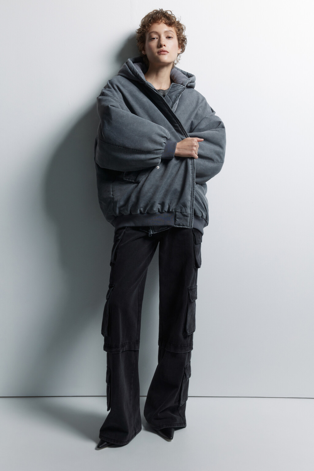 Куртка-бомбер с капюшоном и состаренным эффектом - цвет серый - 7