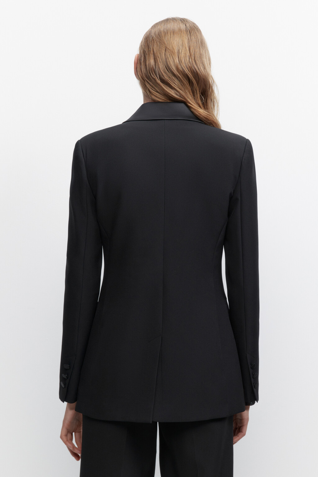 Пиджак приталенный с атласными лацканами - цвет черный - 5