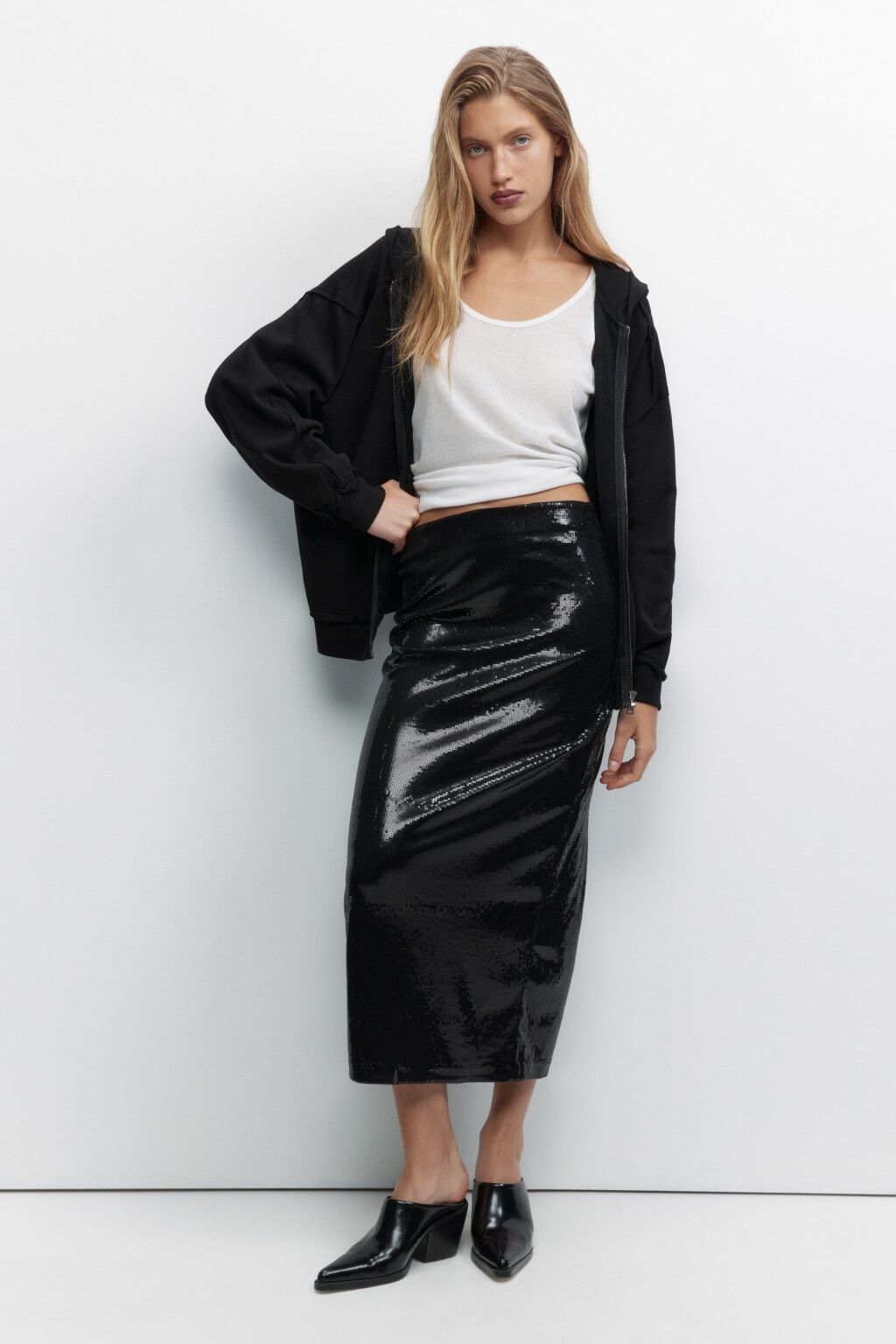 Юбка миди облегающая из блестящих пайеток - цвет черный - 6