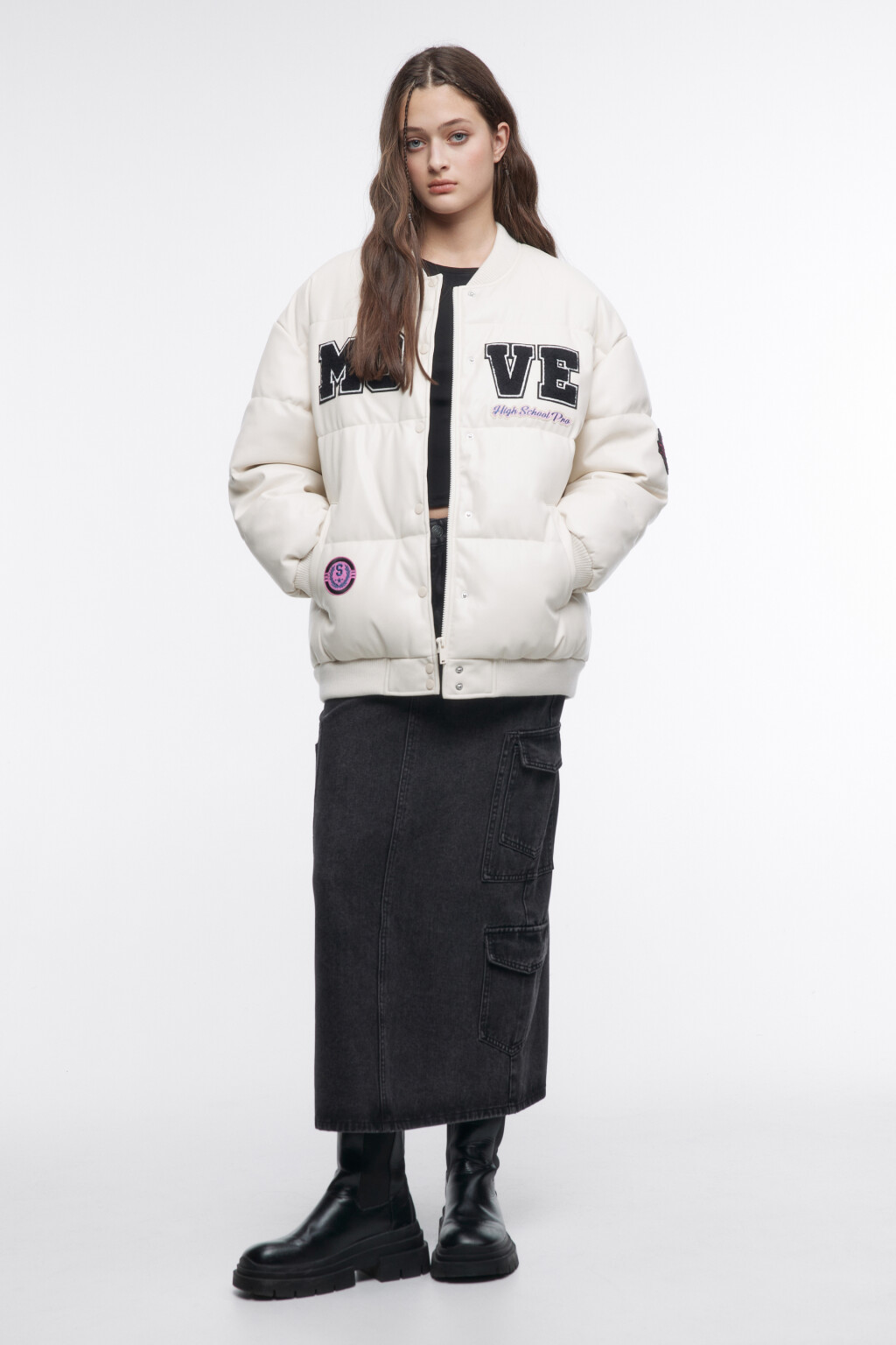 Куртка-бомбер из искусственной кожи с нашивками - цвет белый - 1