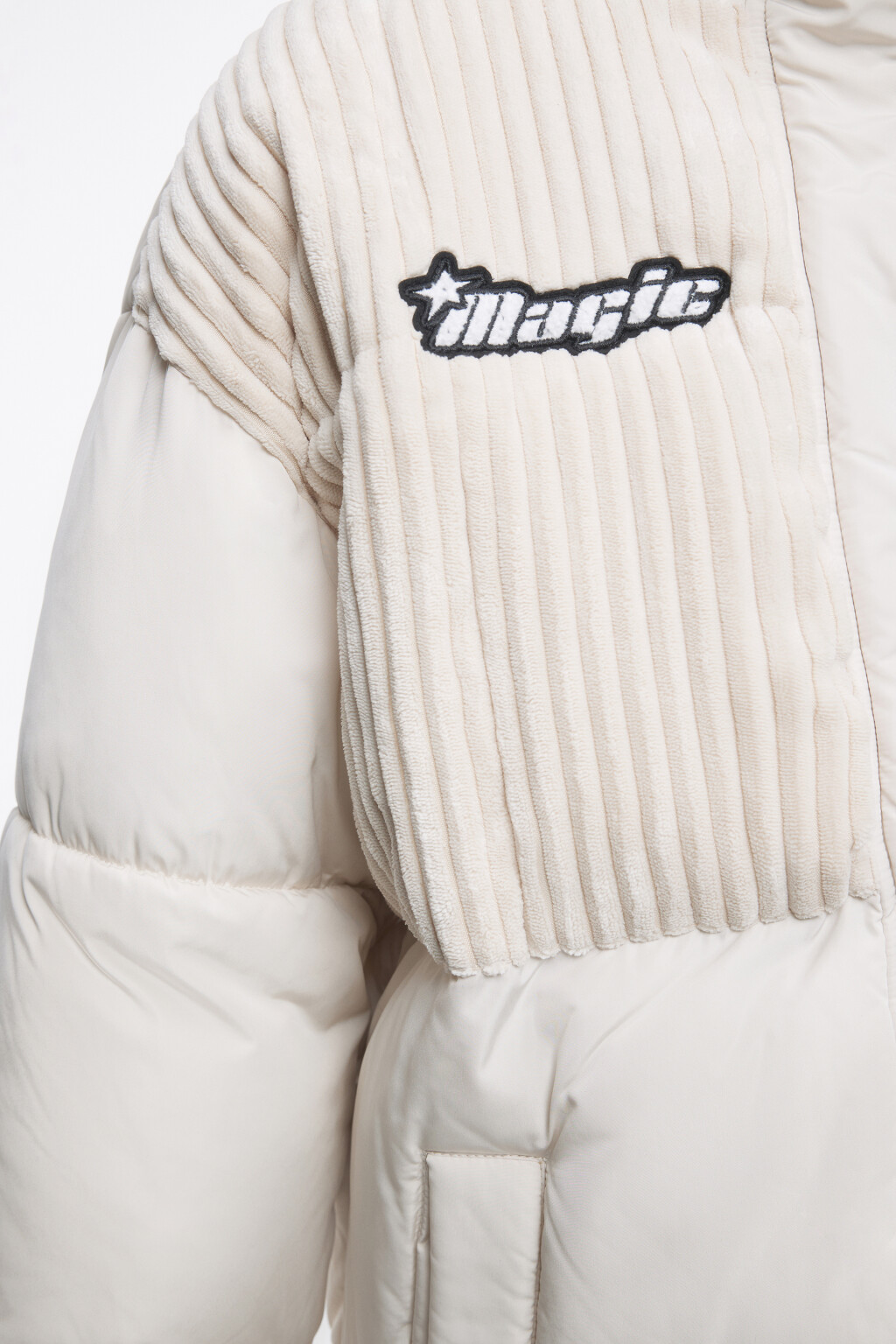 Куртка стеганая с принтом и вельветовой вставкой - цвет молочный - 7