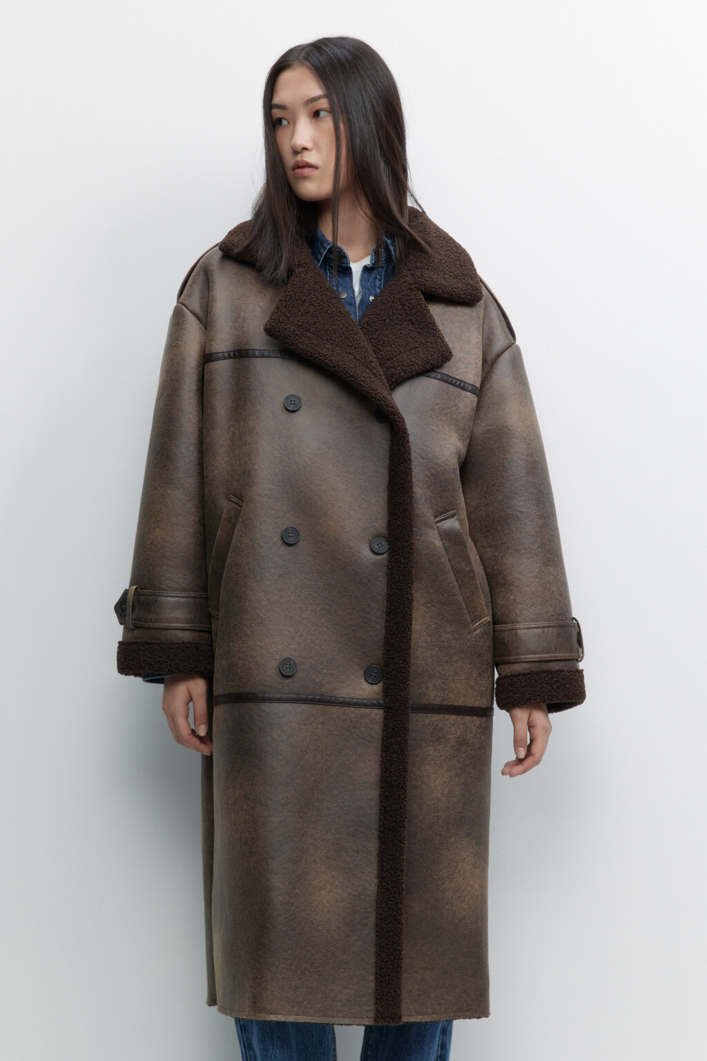 Дубленка длинная с вареным эффектом - цвет коричневый - 3