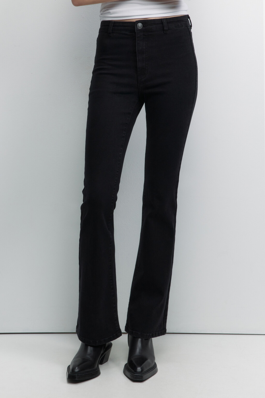 Джинсы клеш облегающие со средней посадкой - цвет черный - 2