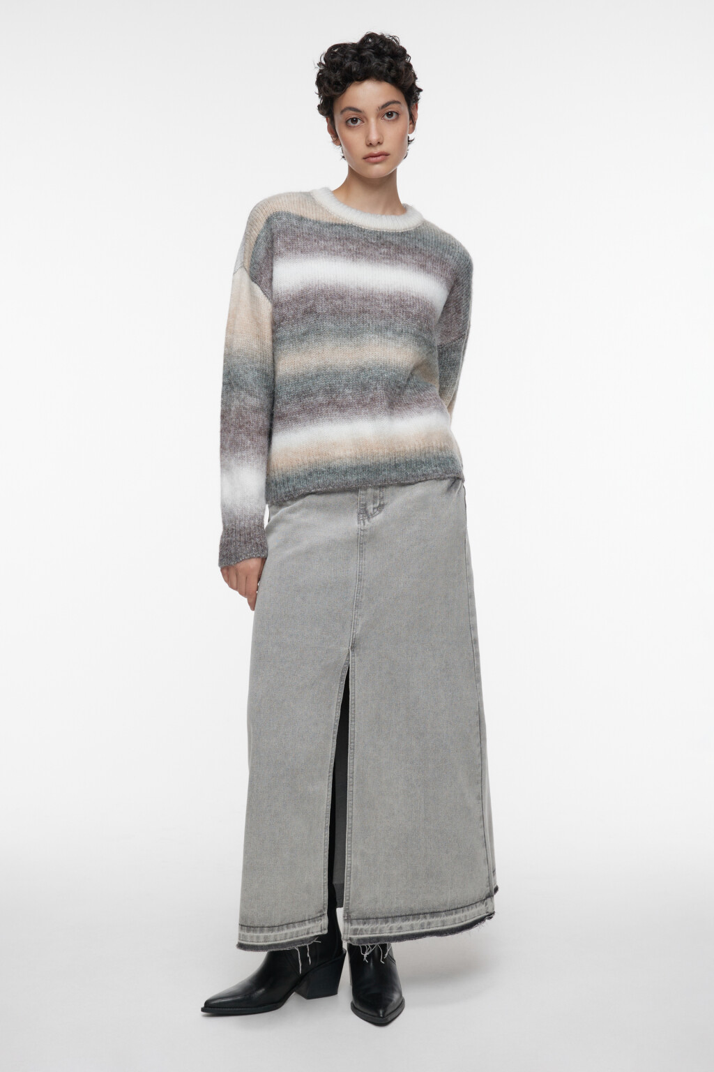 Юбка-трапеция макси джинсовая с открытыми срезами - цвет серый - 5