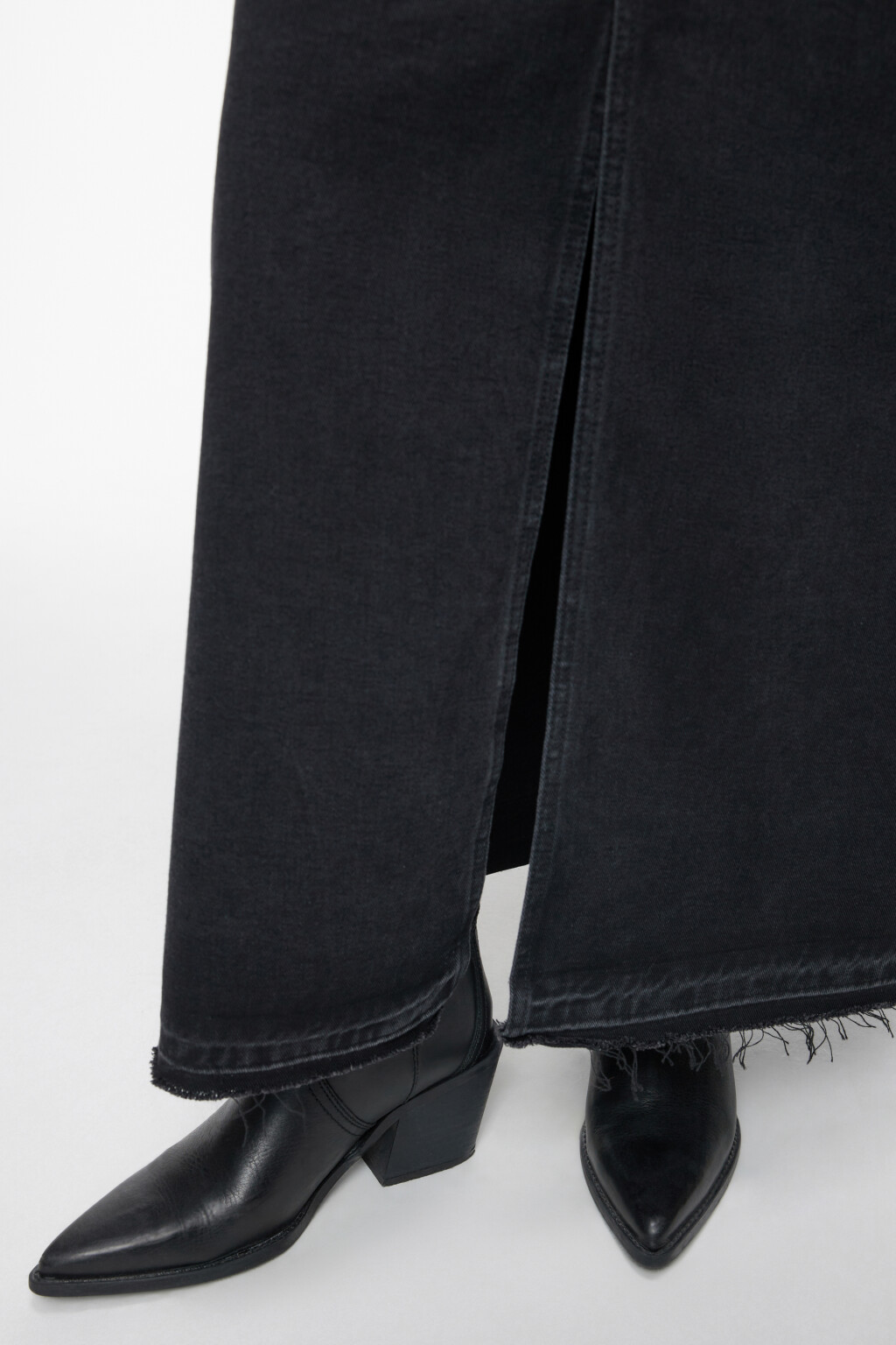 Юбка-трапеция макси джинсовая с открытыми срезами - цвет черный - 7