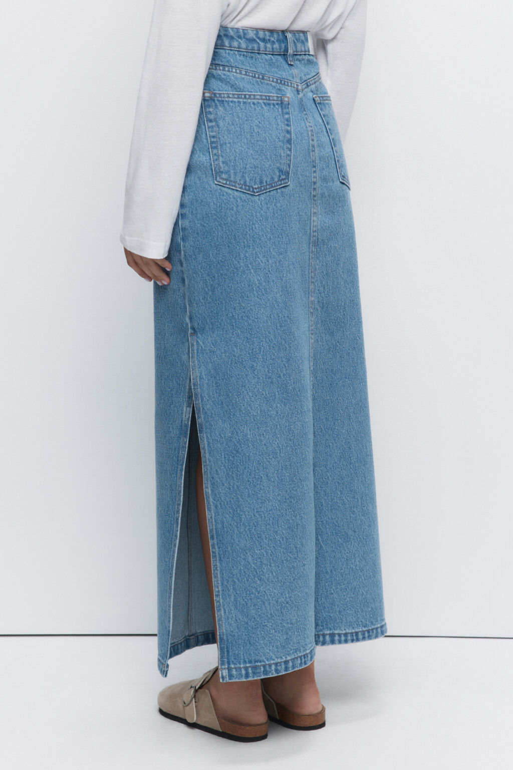 Юбка макси джинсовая прямая с разрезом сбоку - цвет голубой - 3
