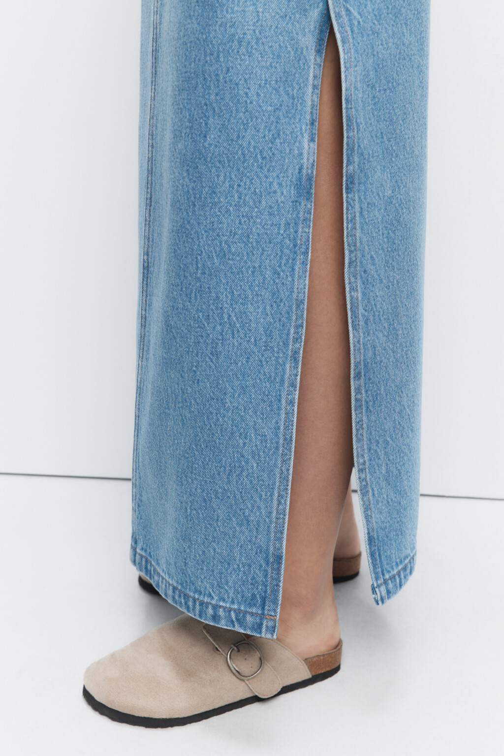 Юбка макси джинсовая прямая с разрезом сбоку - цвет голубой - 6