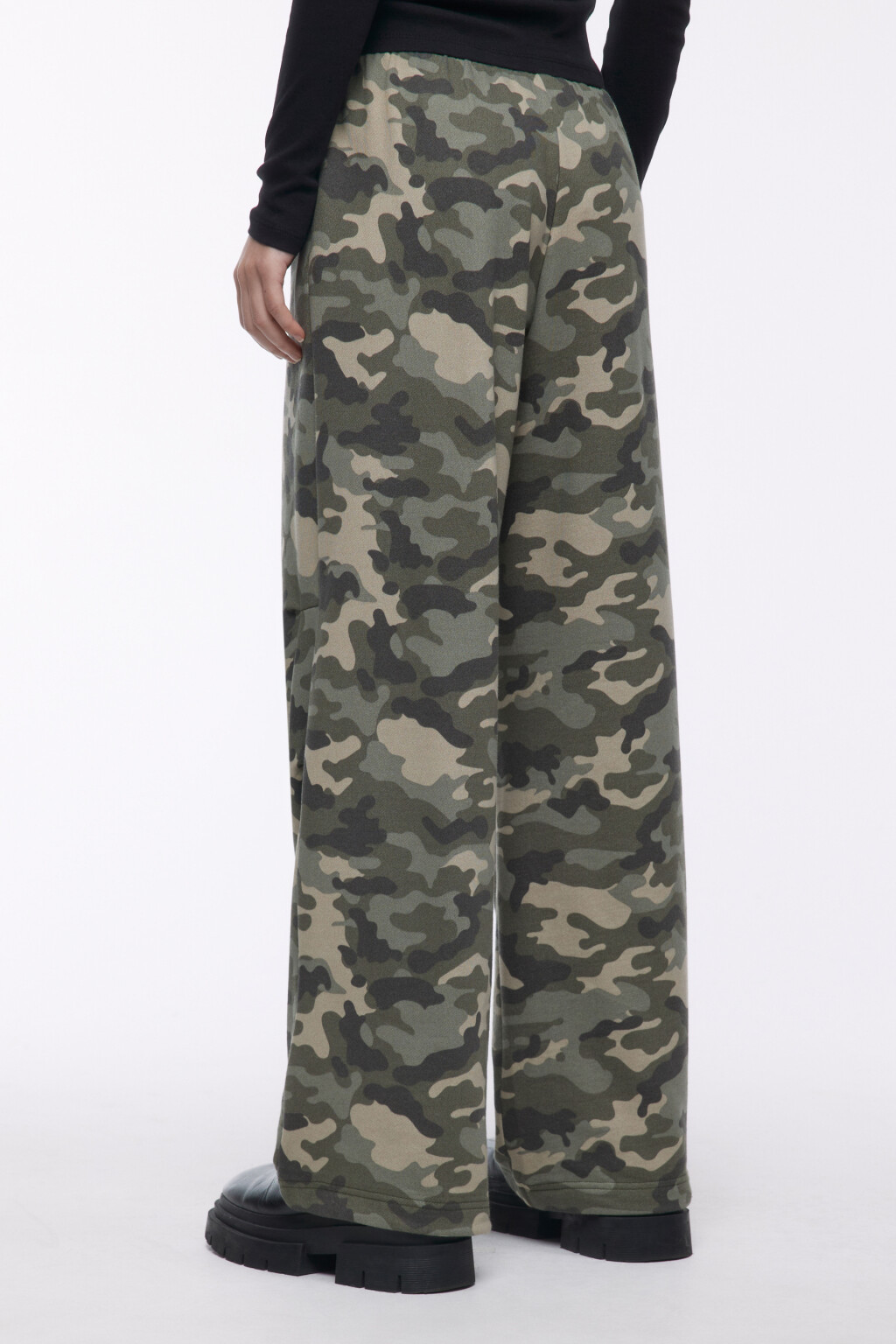 Брюки трикотажные с армейским принтом - цвет зеленый - 4