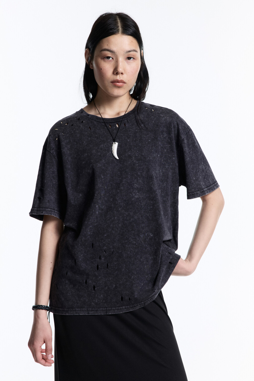 Футболка oversize рваная с состаренным эффектом - цвет серый - 2