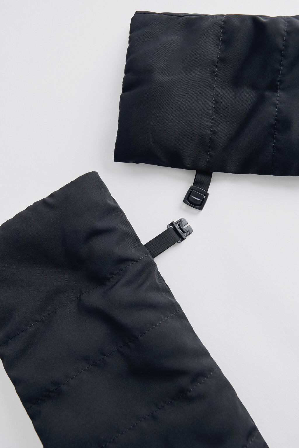 Варежки стеганые утепленные зимние - цвет черный - 3