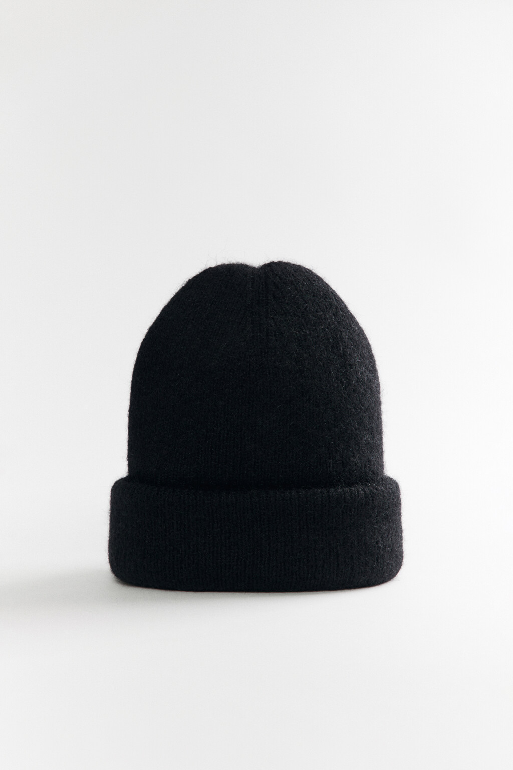 Шапка-бини вязаная в рубчик - цвет черный - 3