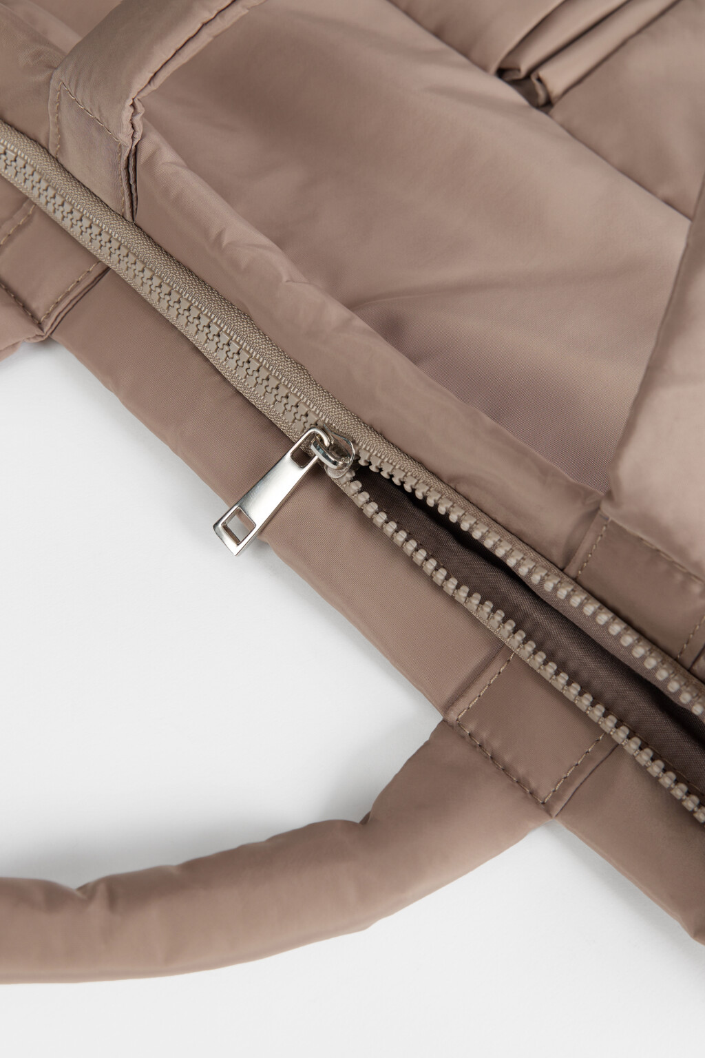 Сумка-шоппер стеганая с ручками на плечо - цвет серый - 3