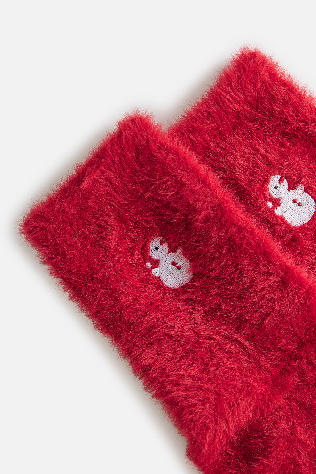 Носки высокие пушистые с вышивкой - цвет красный - 2