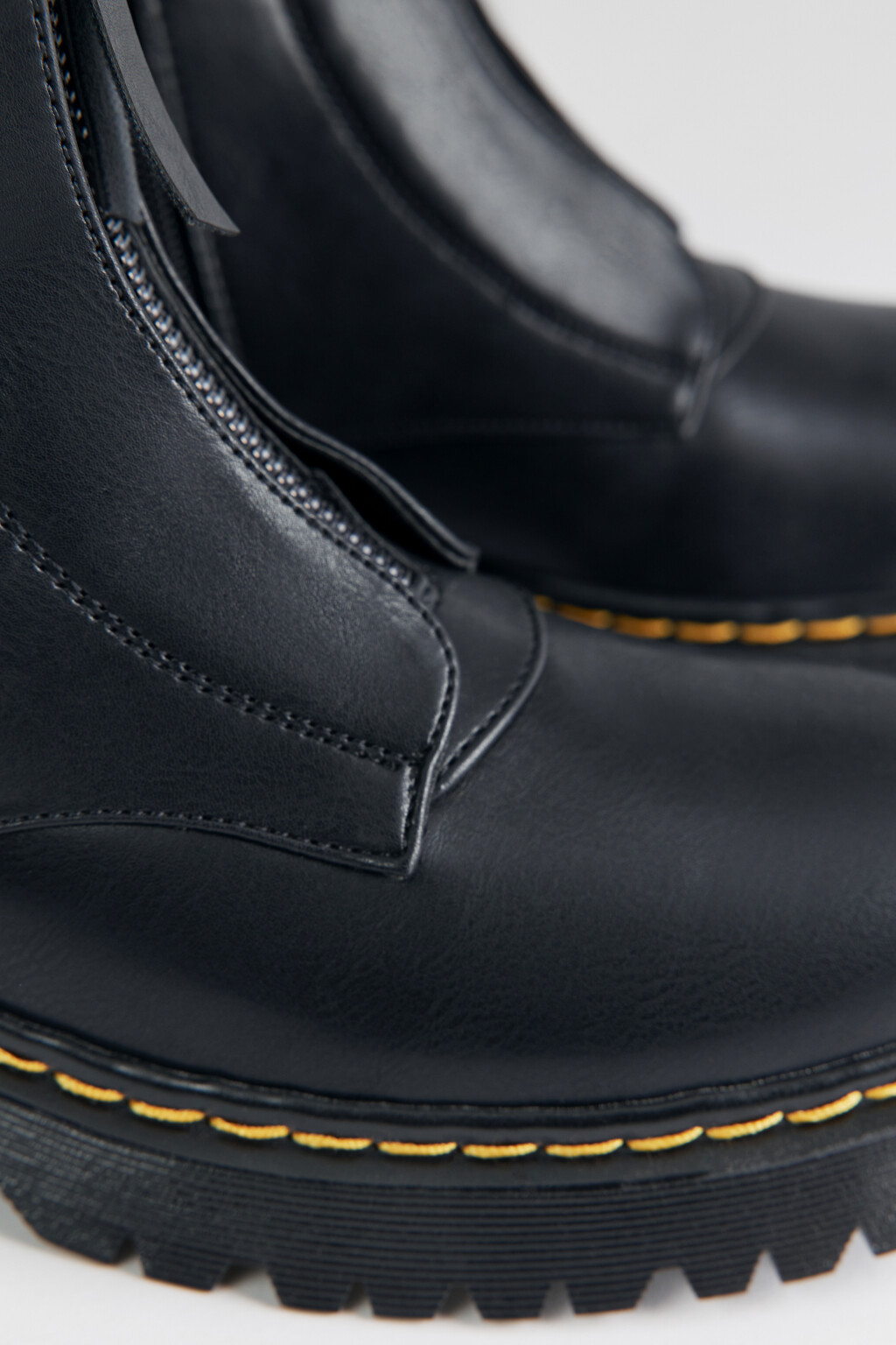 Ботинки на платформе с молнией - цвет черный - 6