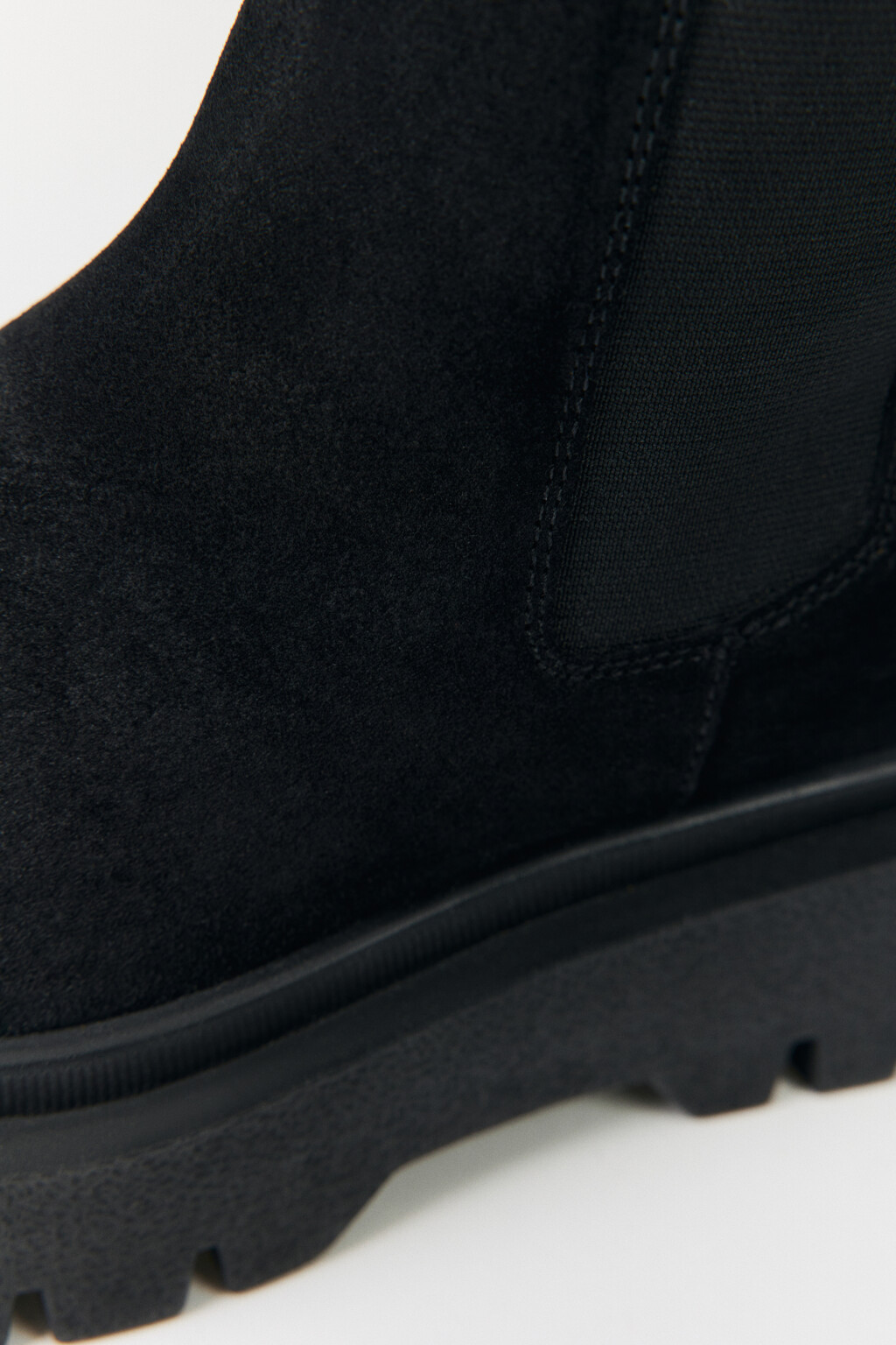 Ботинки-челси из натуральной замши - цвет черный - 7