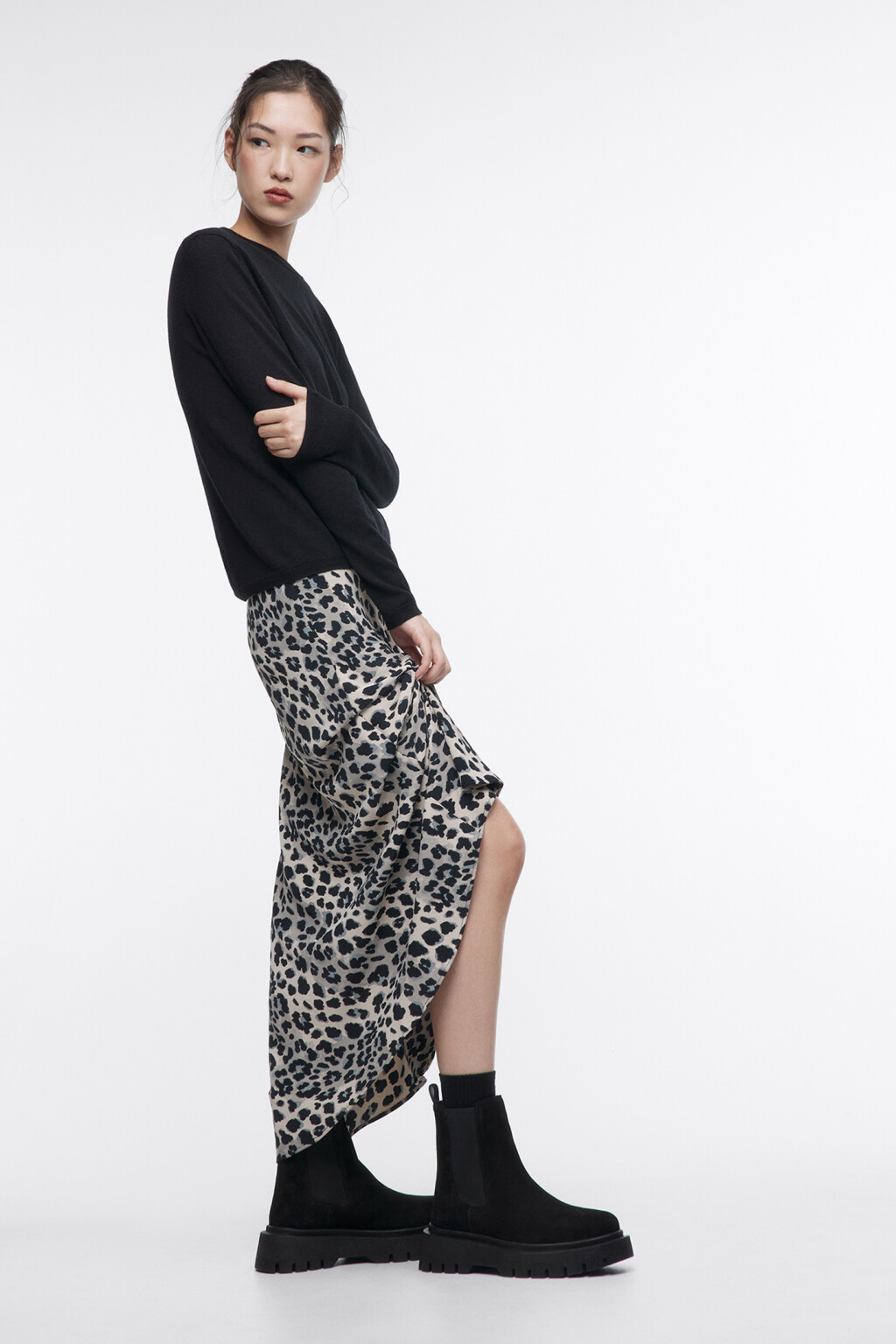 Ботинки-челси из натуральной замши - цвет черный - 2