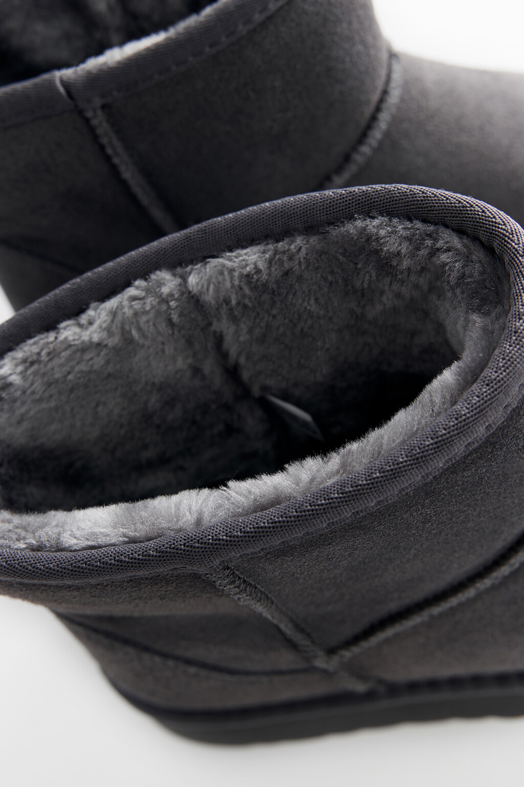 Ботинки-угги из натуральной замши короткие утепленные - цвет серый - 4