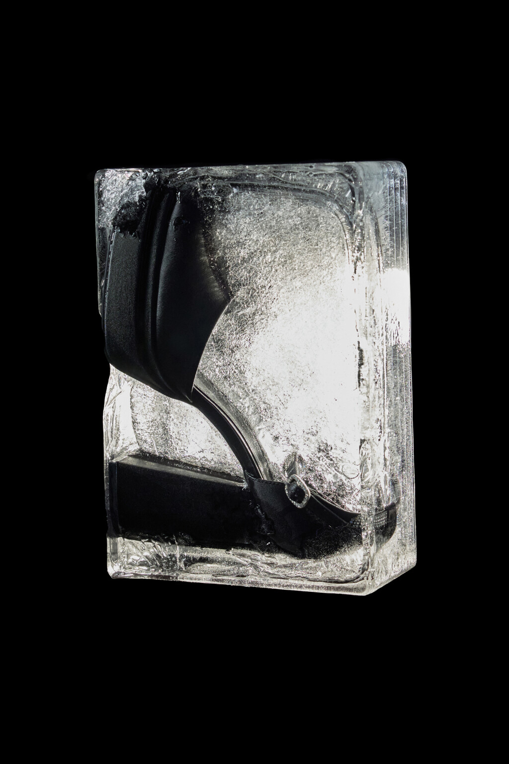 Туфли на платформе атласные со стразами - цвет черный - 8