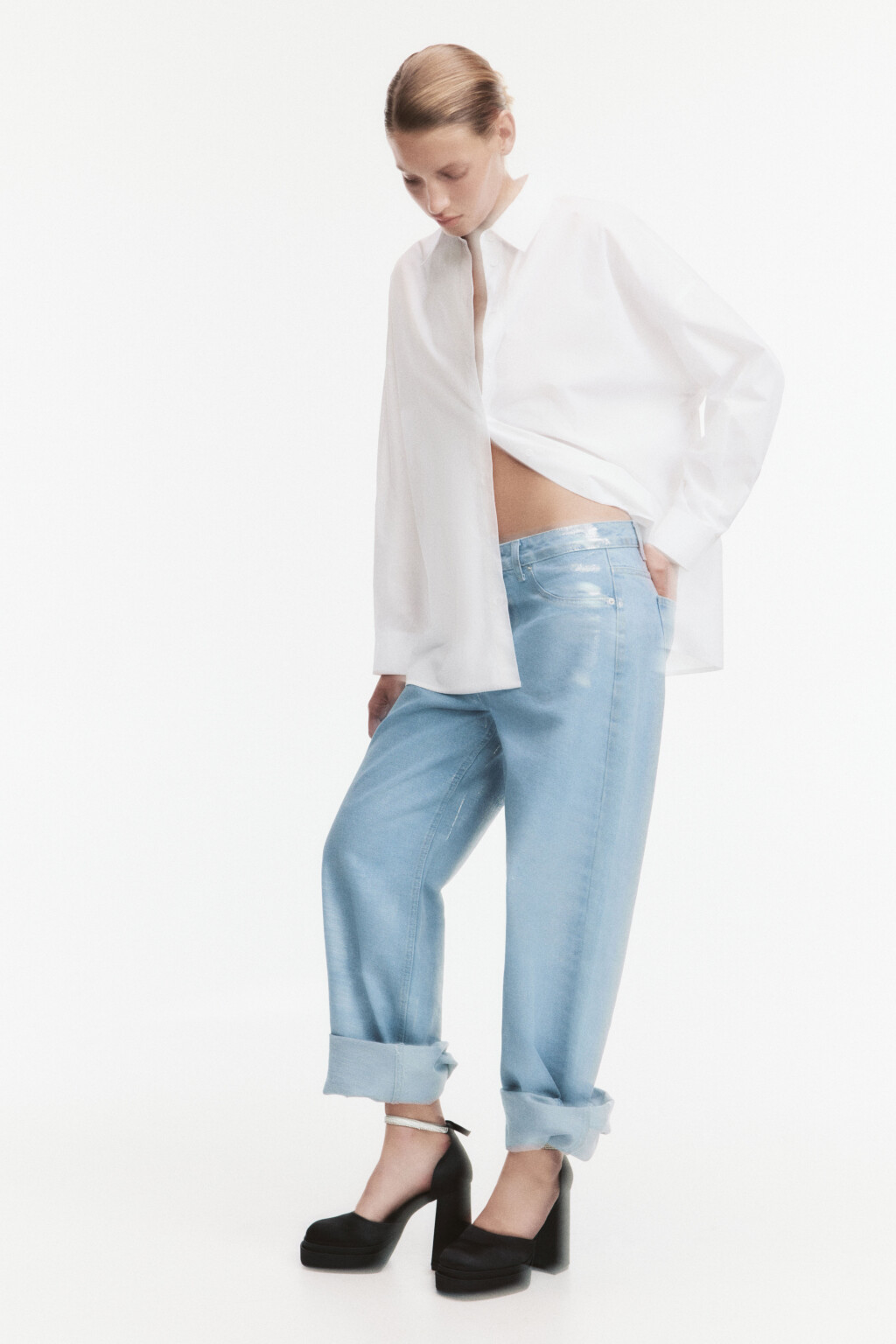 Туфли на платформе атласные со стразами - цвет черный - 2