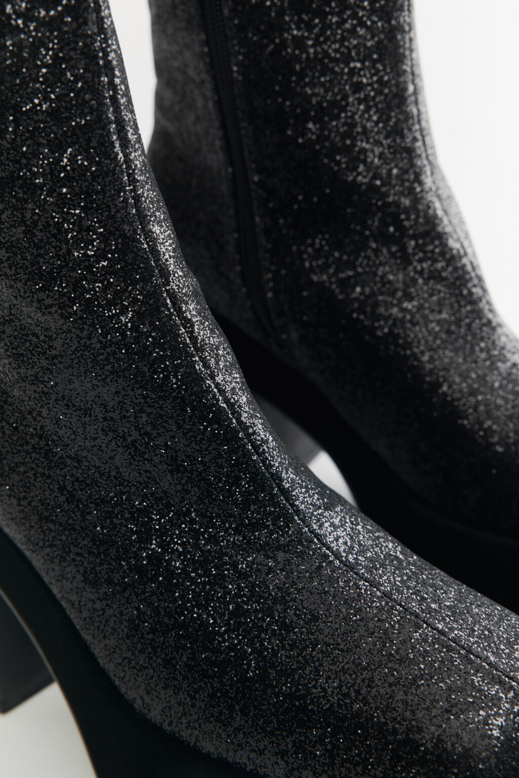 Ботильоны блестящие на каблуке с платформой - цвет черный - 7