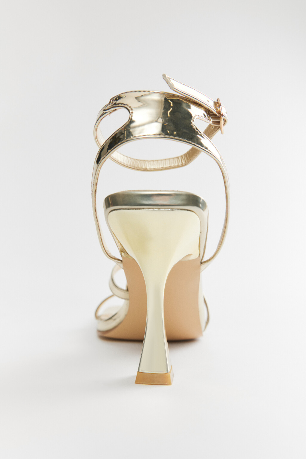 Босоножки на каблуке зеркальные - цвет желтый - 6