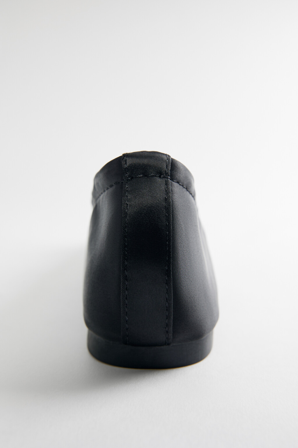 Балетки сатиновые с бантиком и резинкой - цвет черный - 5