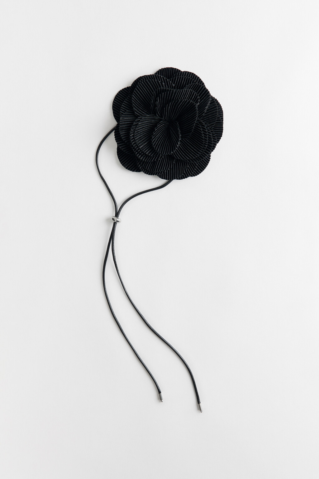 Колье-чокер с объемным цветком - цвет черный - 1