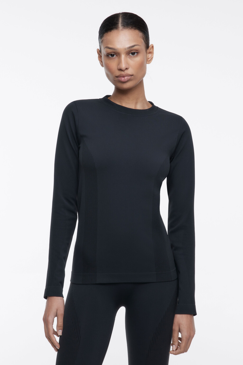 Лонгслив спортивный облегающий с термозащитой - цвет черный - 2